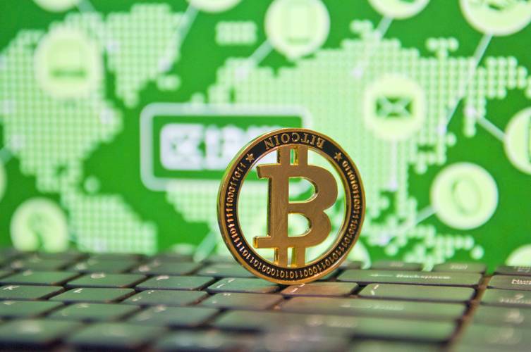 链上数据揭示股票代币化真相：xStocks与Robinhood到底有什么区别？